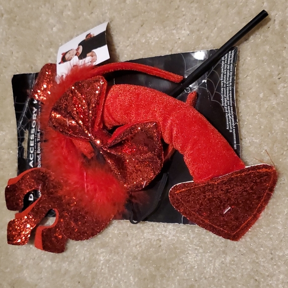 Devil Accessory Kit For Halloween - Picture 2 of 3